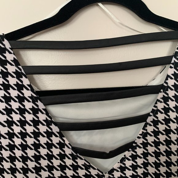 Houndstooth open sleeve dress - Picture 3 of 8